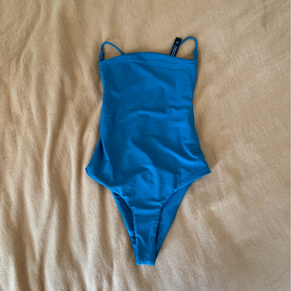 Classic Scoop-Back One-Piece Swimsuit in Teal - Picture 3 of 5